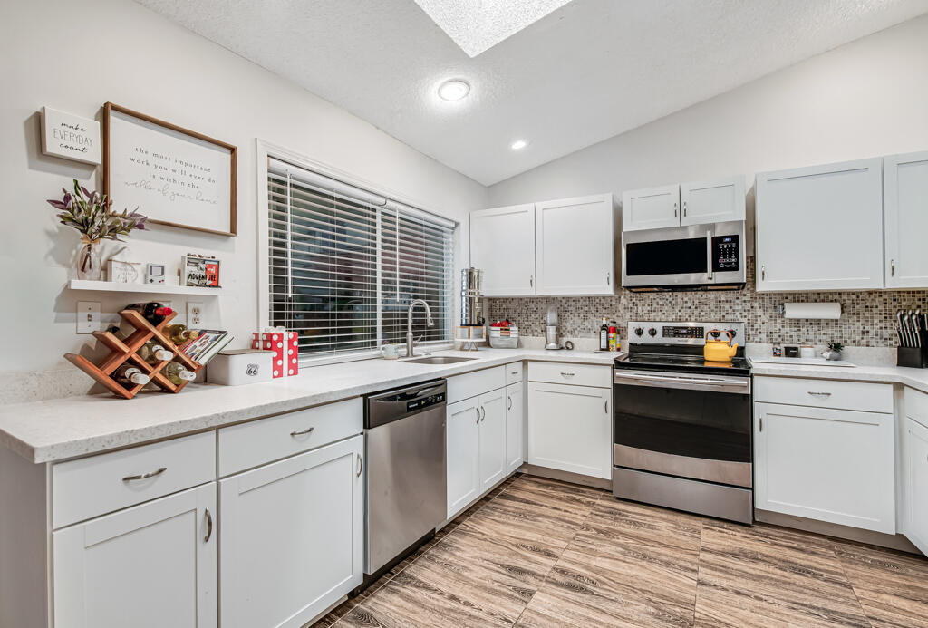 CORAL SPRINGS UNIVERSITY DRIVE - Residential