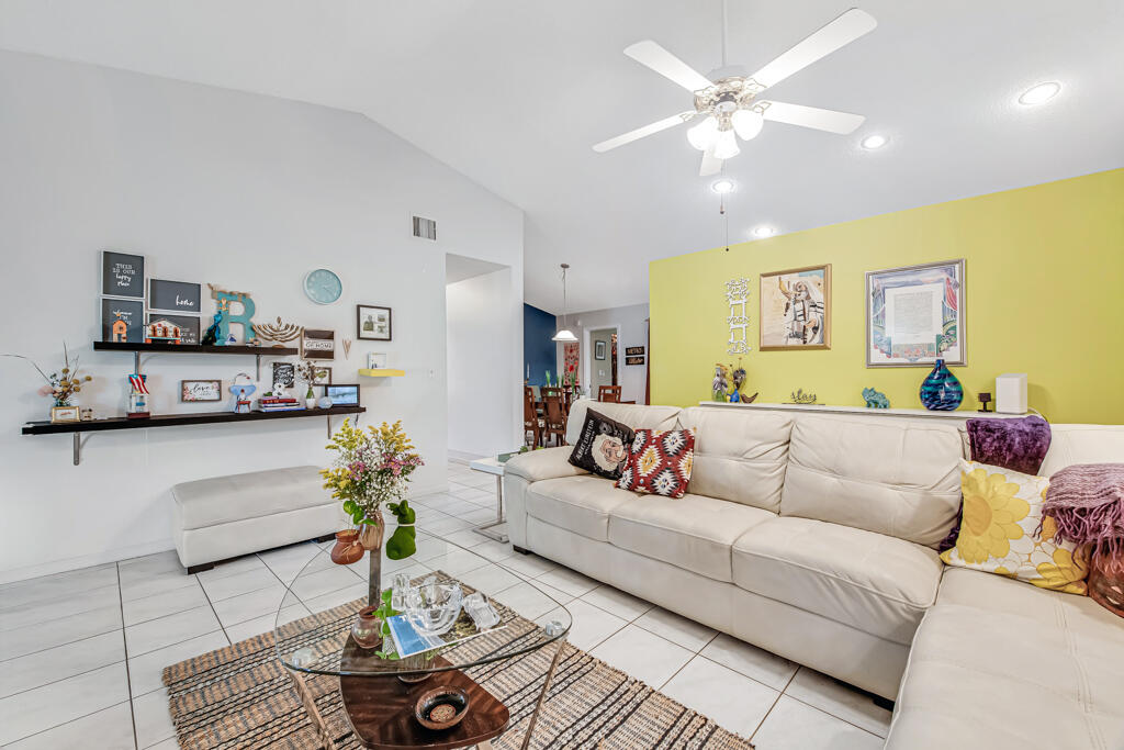 CORAL SPRINGS UNIVERSITY DRIVE - Residential