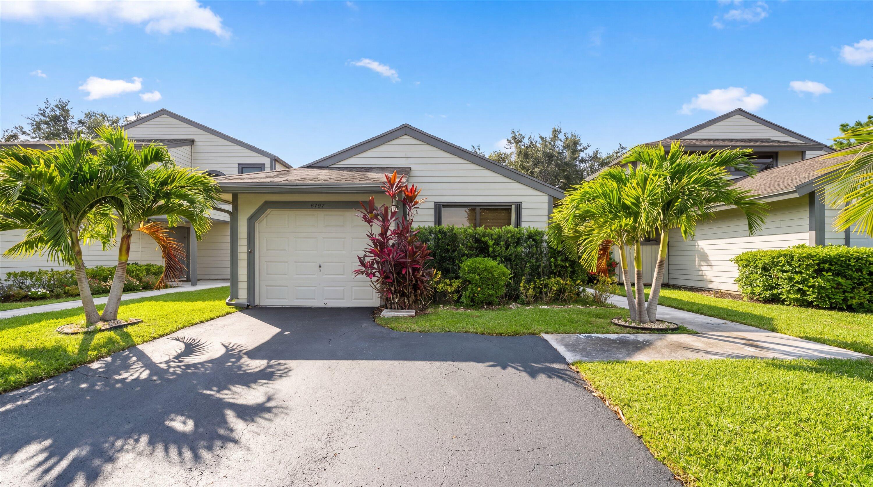 Properties 2482 Bedford Mews Drive