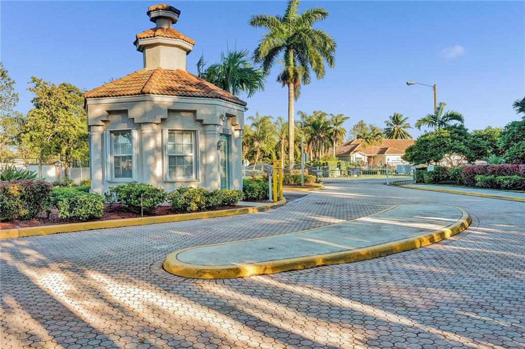Regency Club - Residential