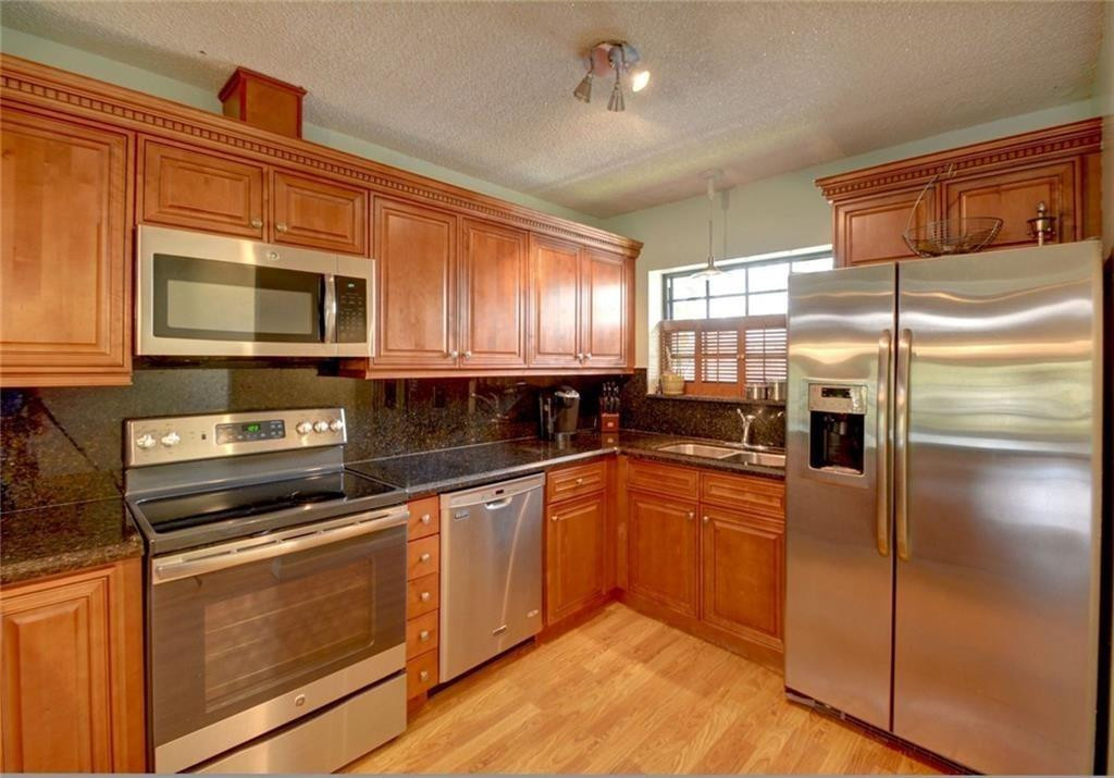 WOODLAKE ISLES 108-5 B - Residential