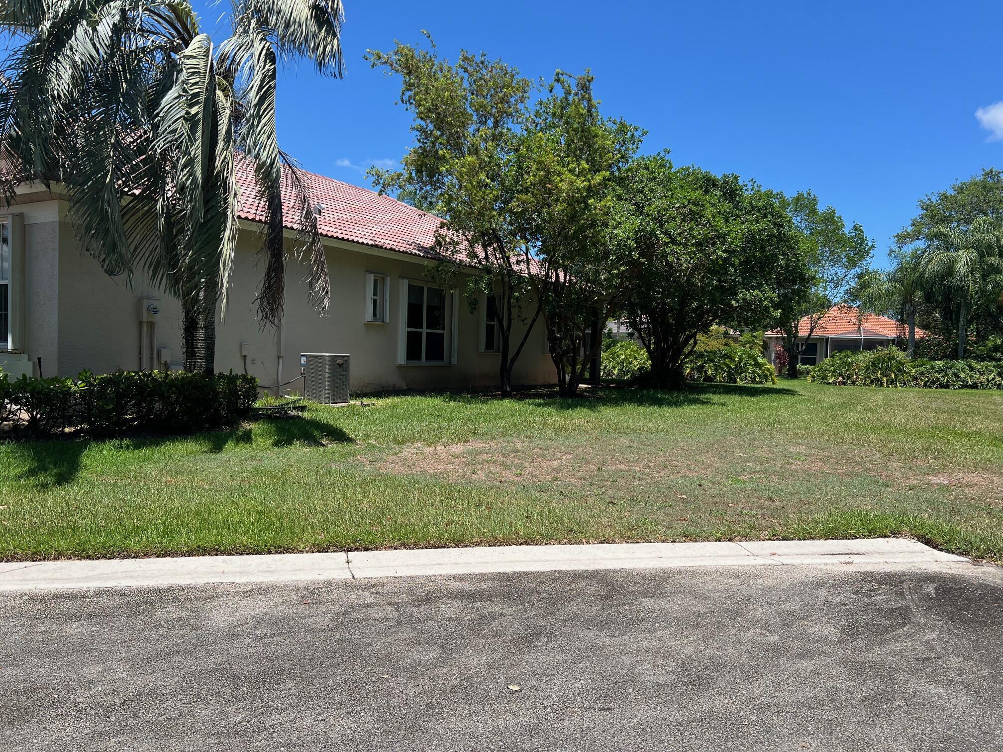 8820 Barrymore Lane, Boynton Beach, FL, 33472/$314,500 3 8820 Barrymore Lane