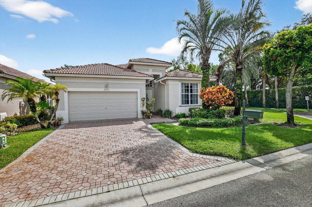 Photo of 8820 Barrymore Lane, Boynton Beach, FL 33472 (MLS # R11100569)