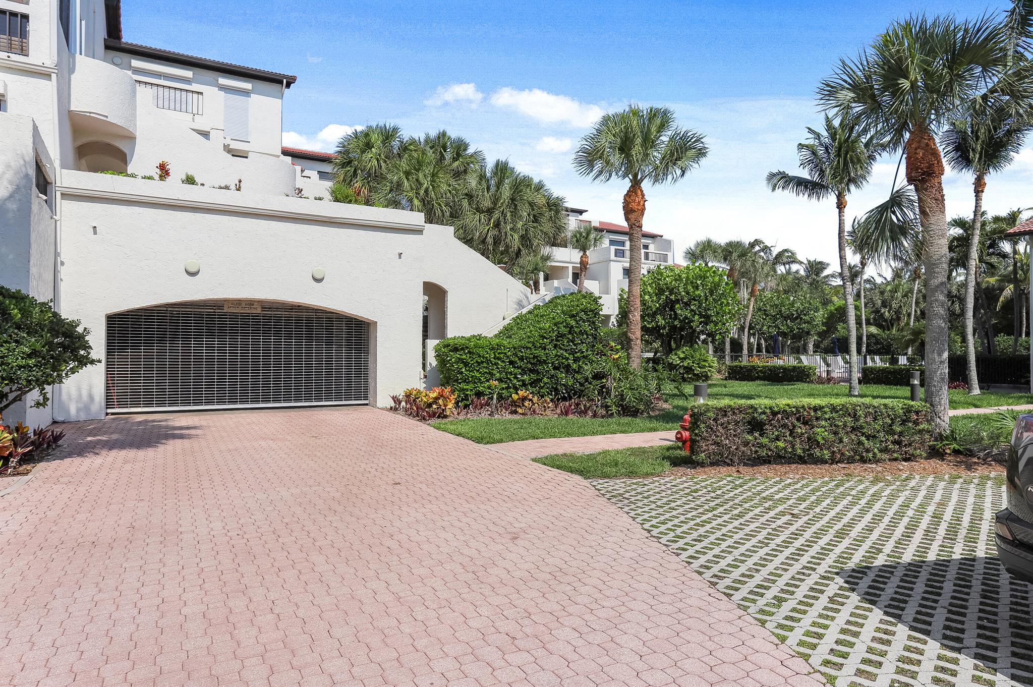 DUNE CONDO - Residential