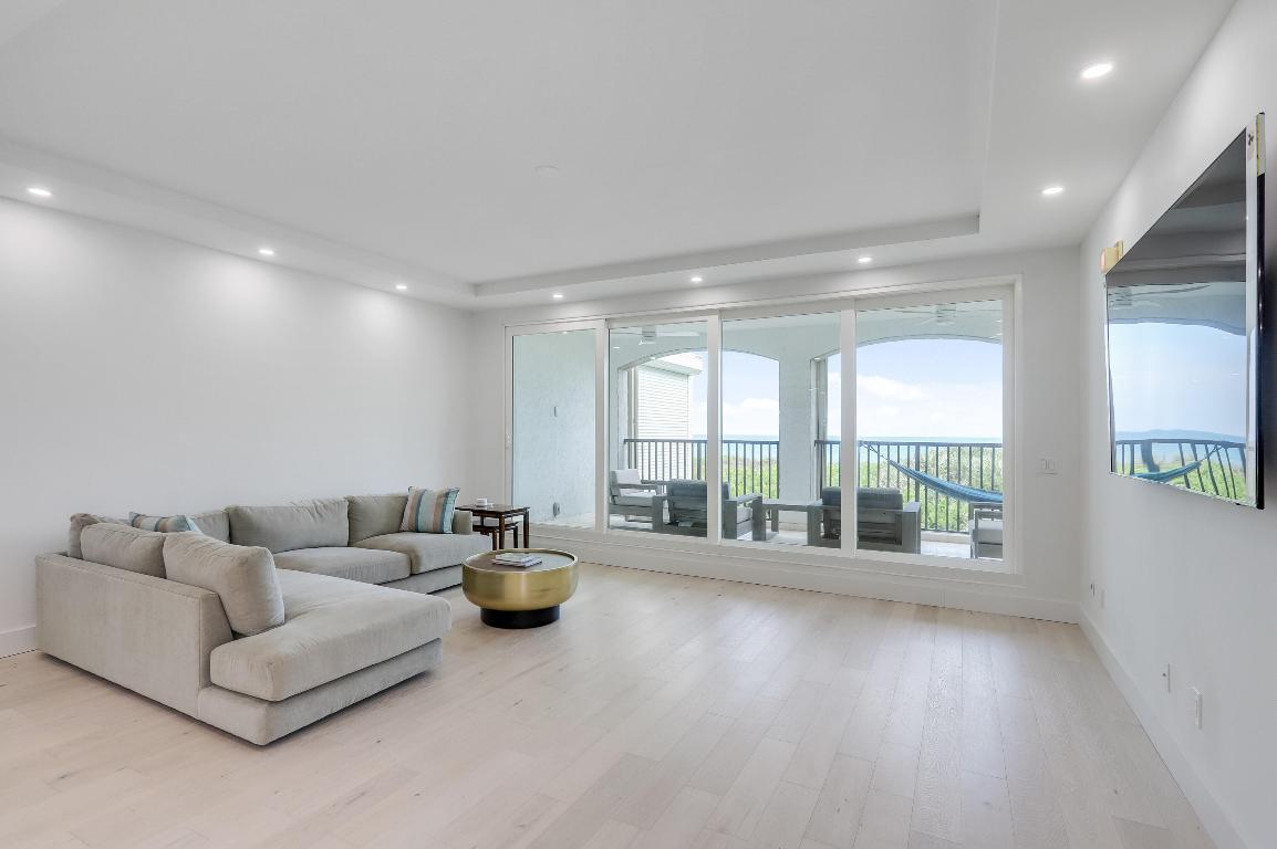 DUNE CONDO - Residential