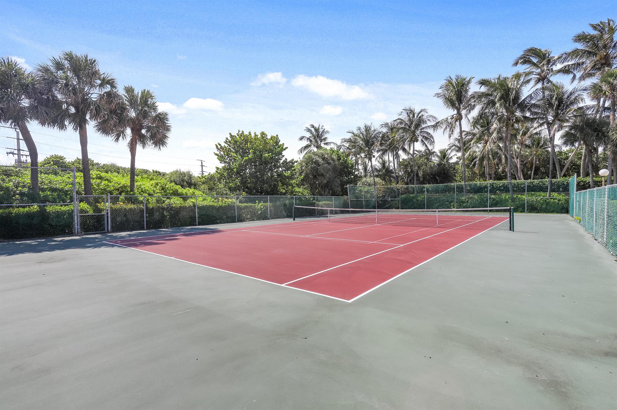 DUNE CONDO - Residential