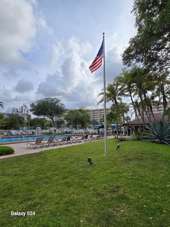 NO 14 PALM-AIRE COUNTRY CLUB - Residential