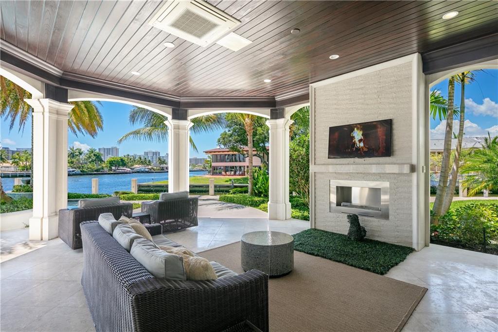 CORAL RIDGE COUNTRY CLUB - Residential