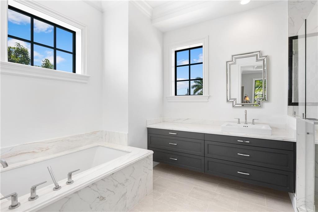 CORAL RIDGE COUNTRY CLUB - Residential