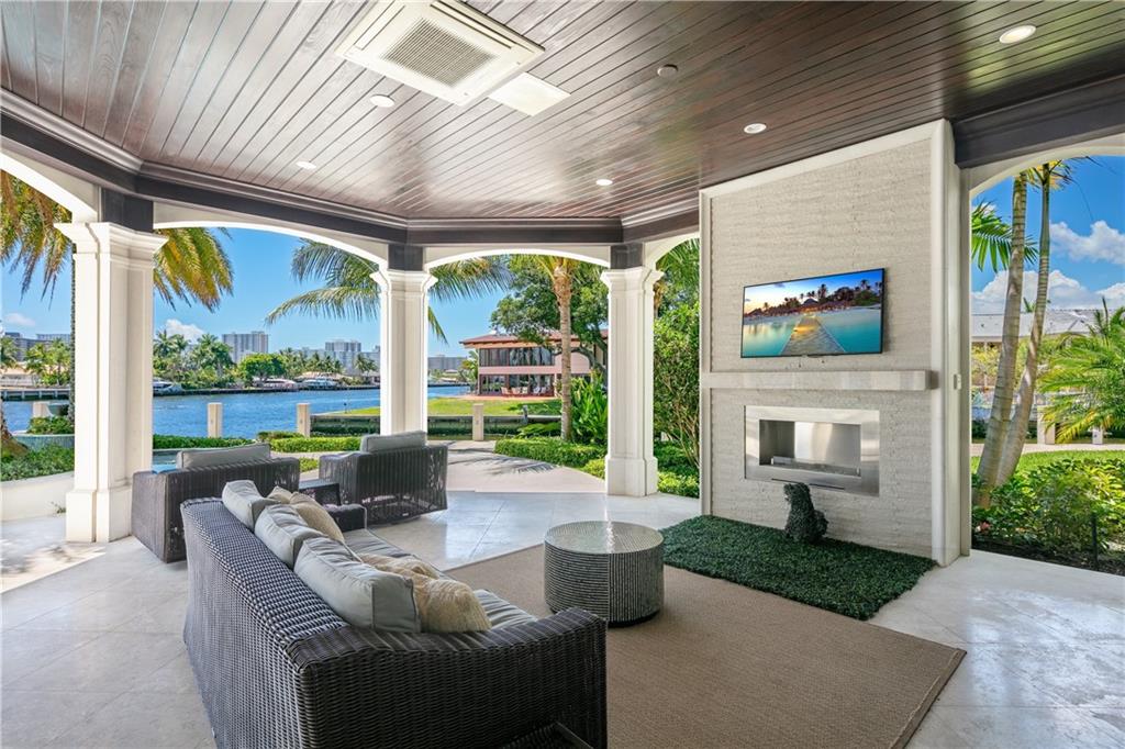 CORAL RIDGE COUNTRY CLUB - Residential