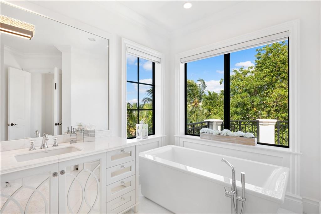 CORAL RIDGE COUNTRY CLUB - Residential