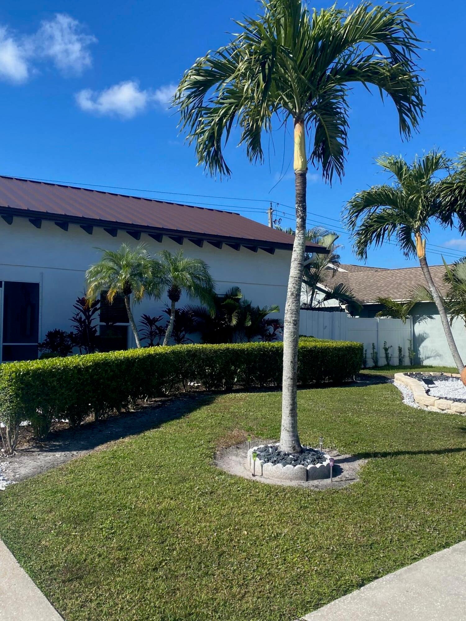 Properties 1279 Kinglet Terrace