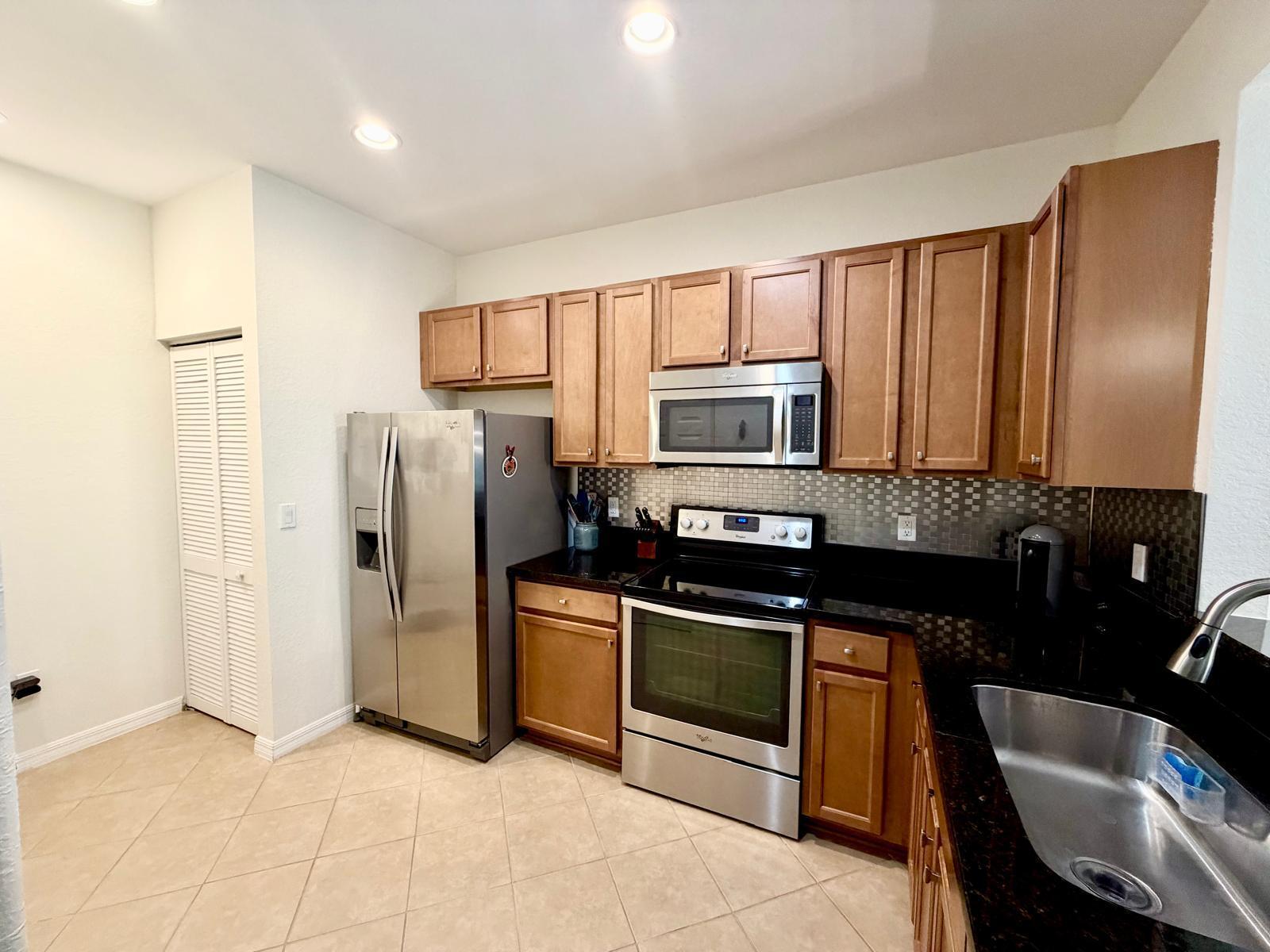 MONTEREY BAY TR - Residential Lease