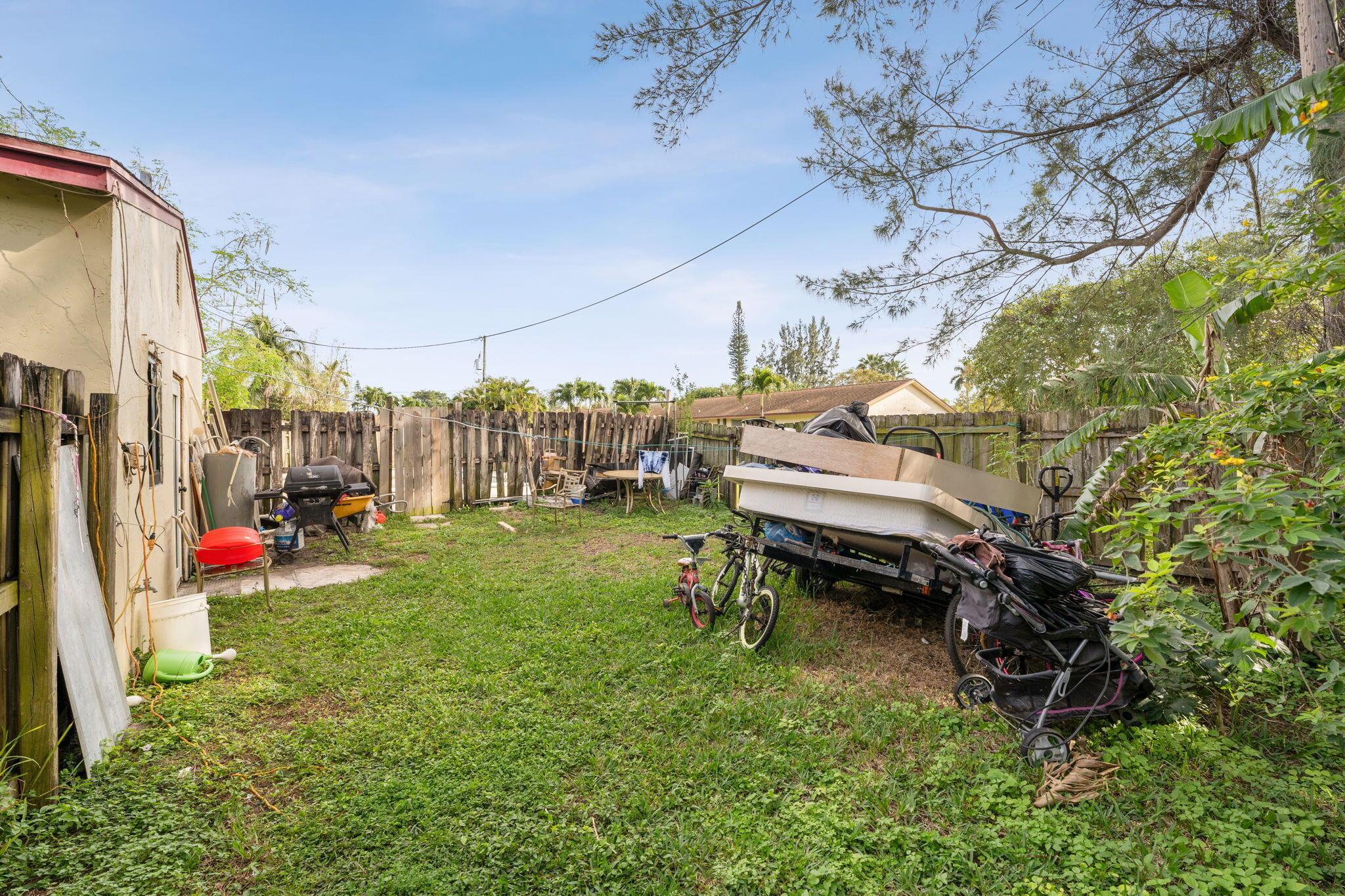 PALM BEACH FARMS CO 7 - Residential Income