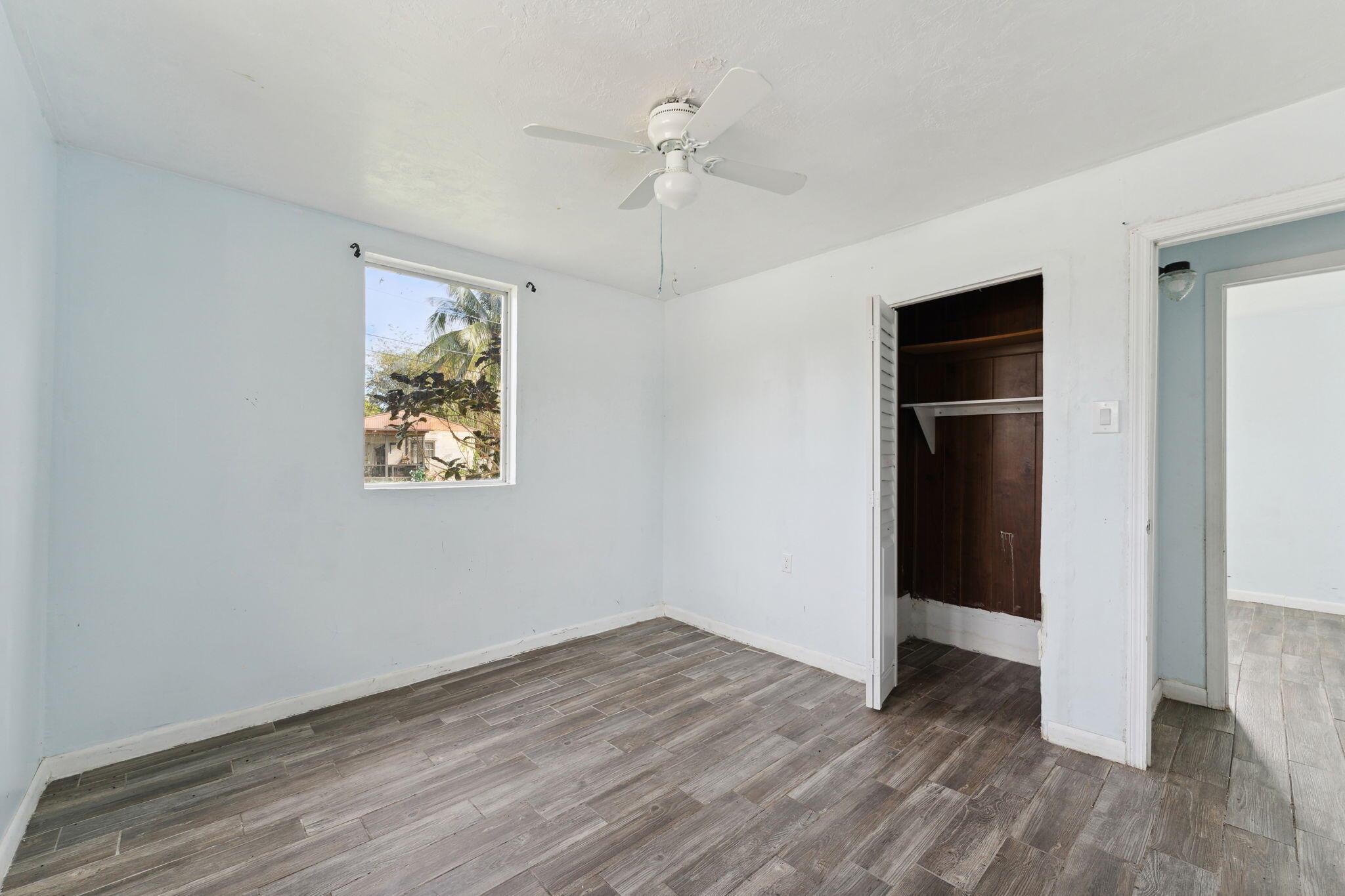 PALM BEACH FARMS CO 7 - Residential Income