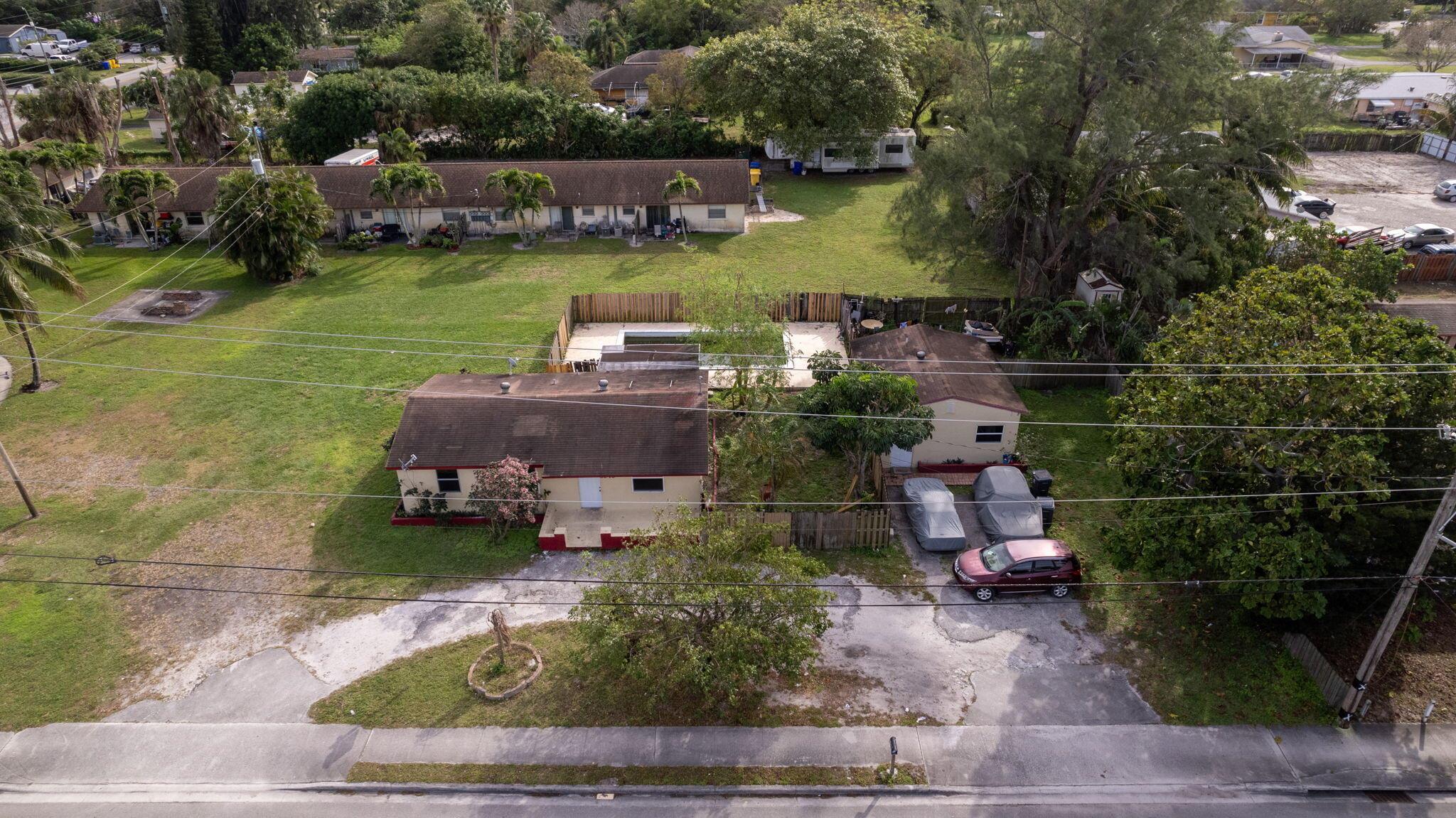 PALM BEACH FARMS CO 7 - Residential Income