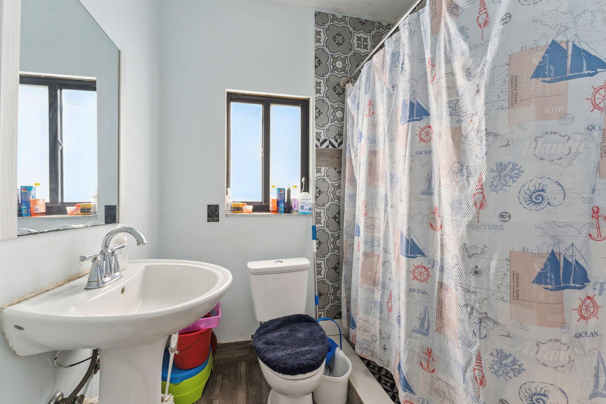 PALM BEACH FARMS CO 7 - Residential Income