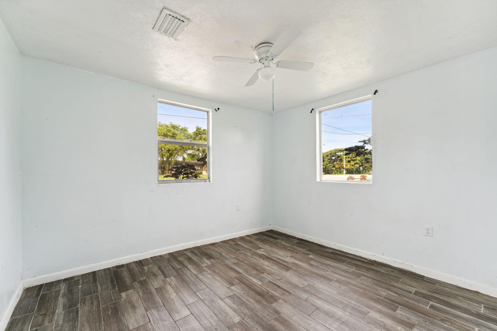 PALM BEACH FARMS CO 7 - Residential Income