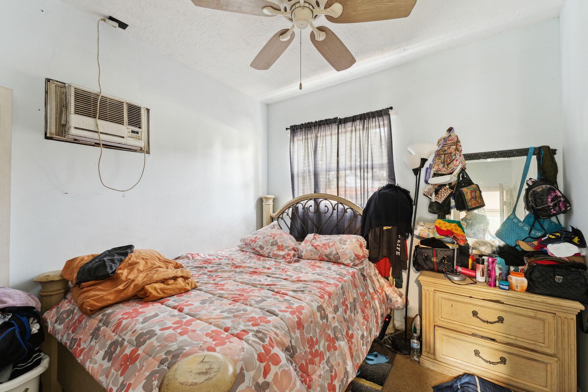 PALM BEACH FARMS CO 7 - Residential Income