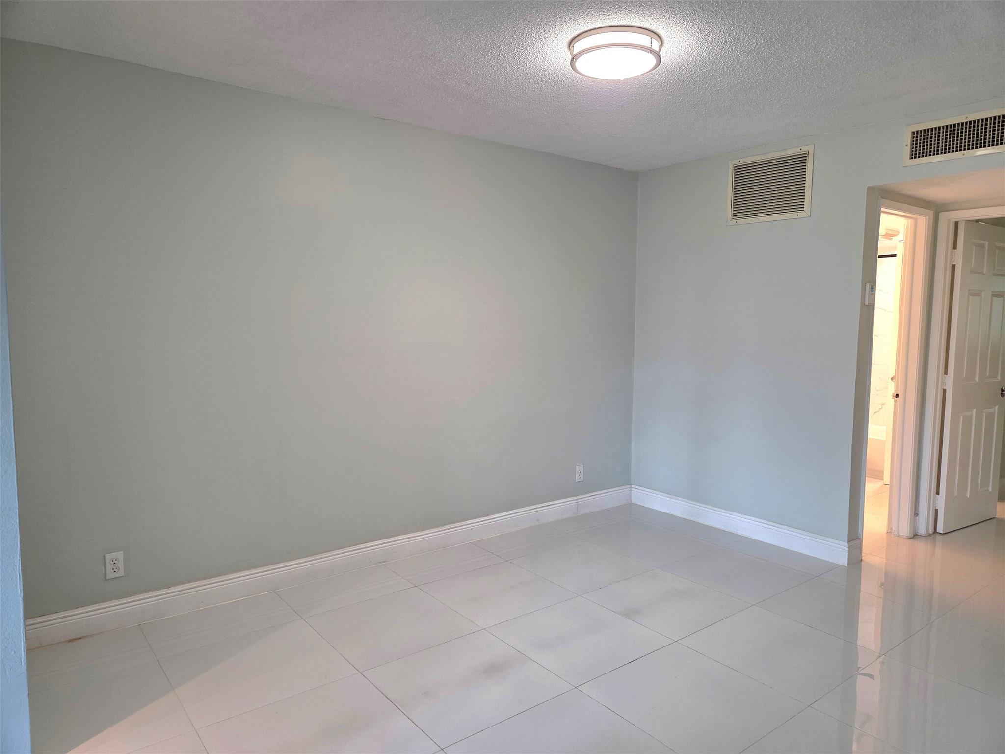 North Hampton Court Condo - Residential Lease