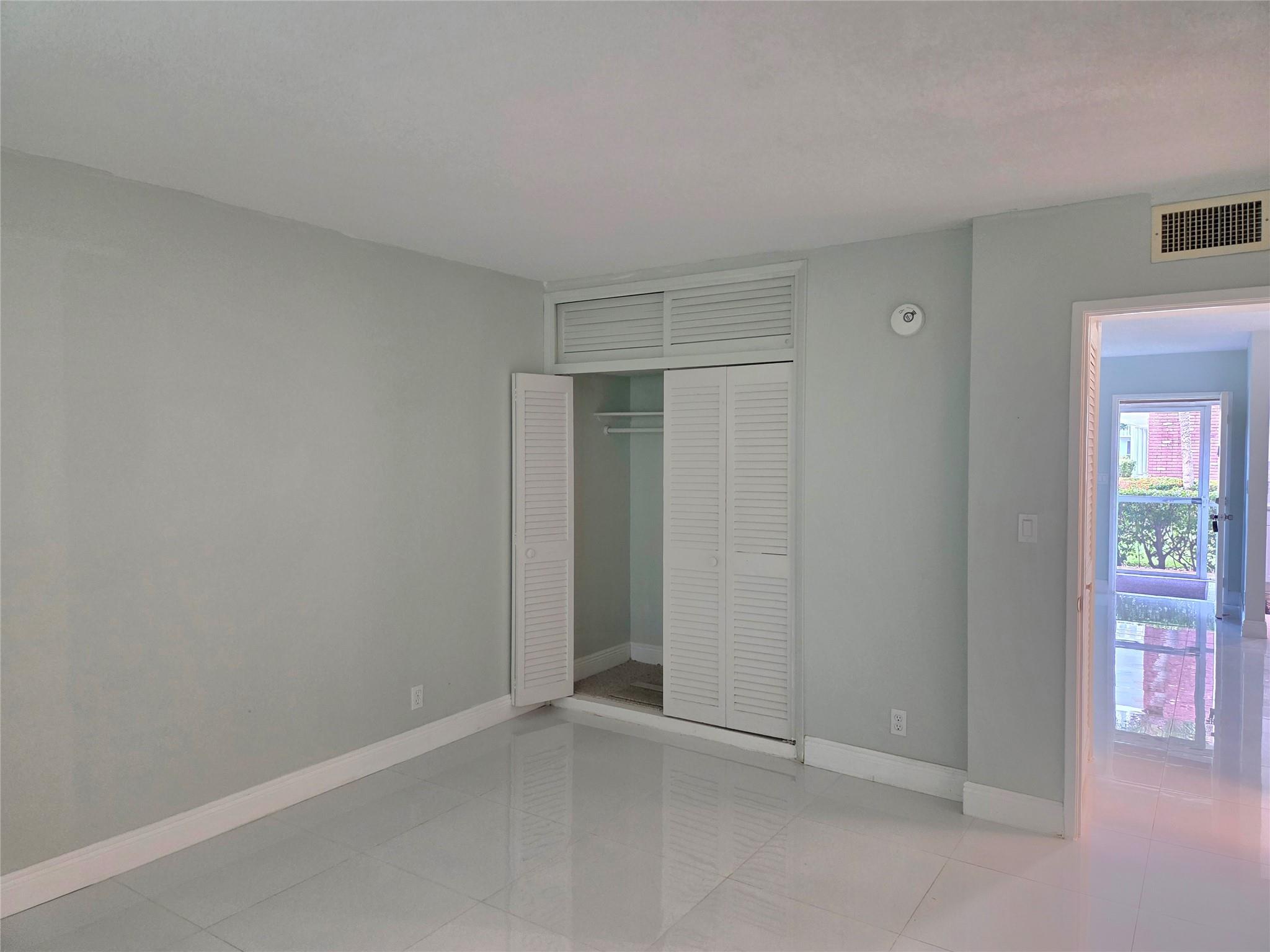 North Hampton Court Condo - Residential Lease