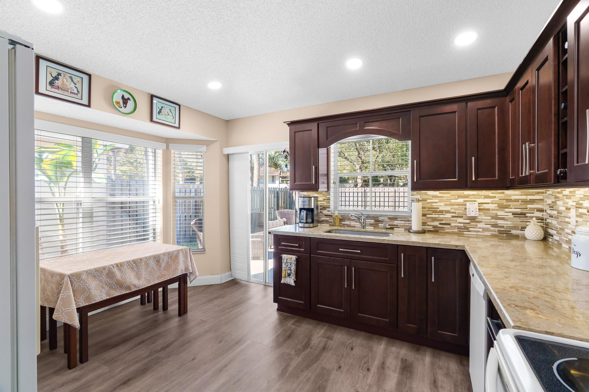 Coco Palms - Residential