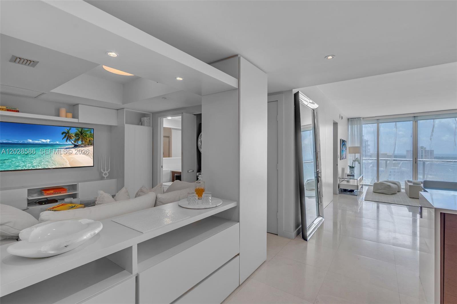 465 Brickell Avenue 2703, Miami FL 33131