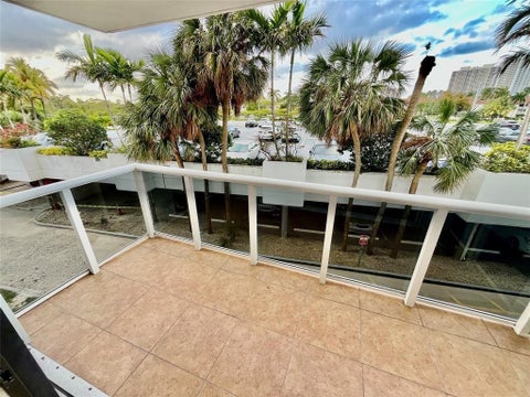 Tiny photo for 3625 N Country Club Drive #210, Aventura, FL 33180 (MLS # B26090934)