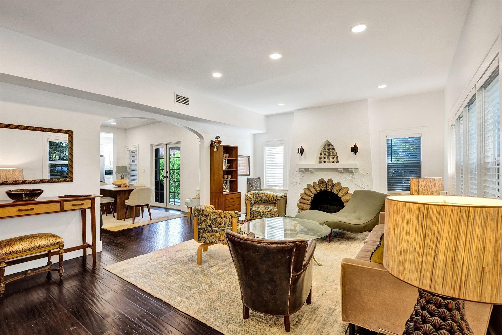 806 Sunset Road