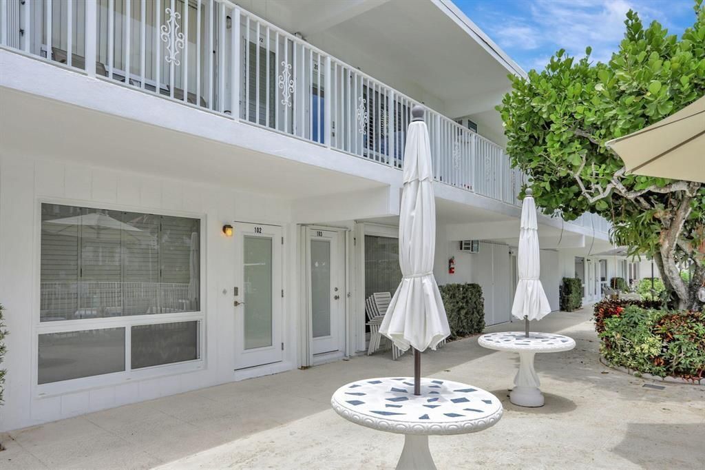 Photo of 3215 SE 10th Street #102, Pompano Beach, FL 33062 (MLS # F10539098)