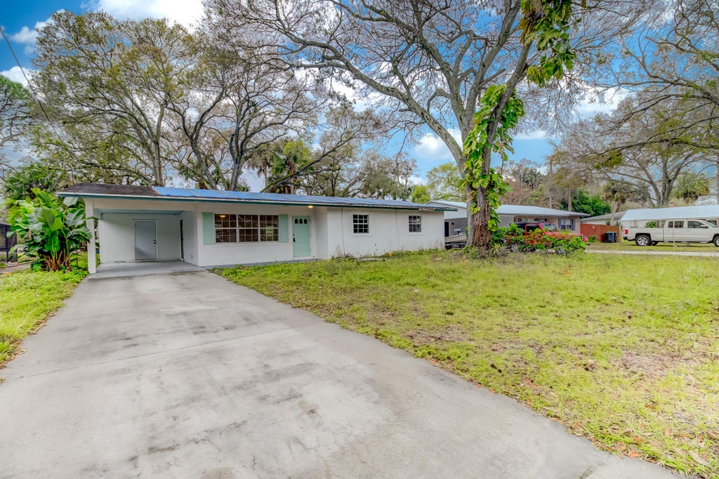Photo of 3005 Tennessee Avenue, Fort Pierce, FL 34947 (MLS # R11056559)