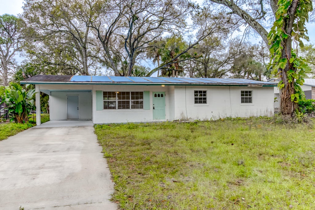 Photo of 3005 Tennessee Avenue, Fort Pierce, FL 34947 (MLS # R11056559)