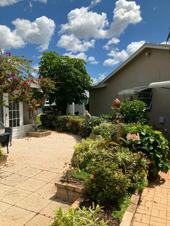 7261 Pine Forest Circle