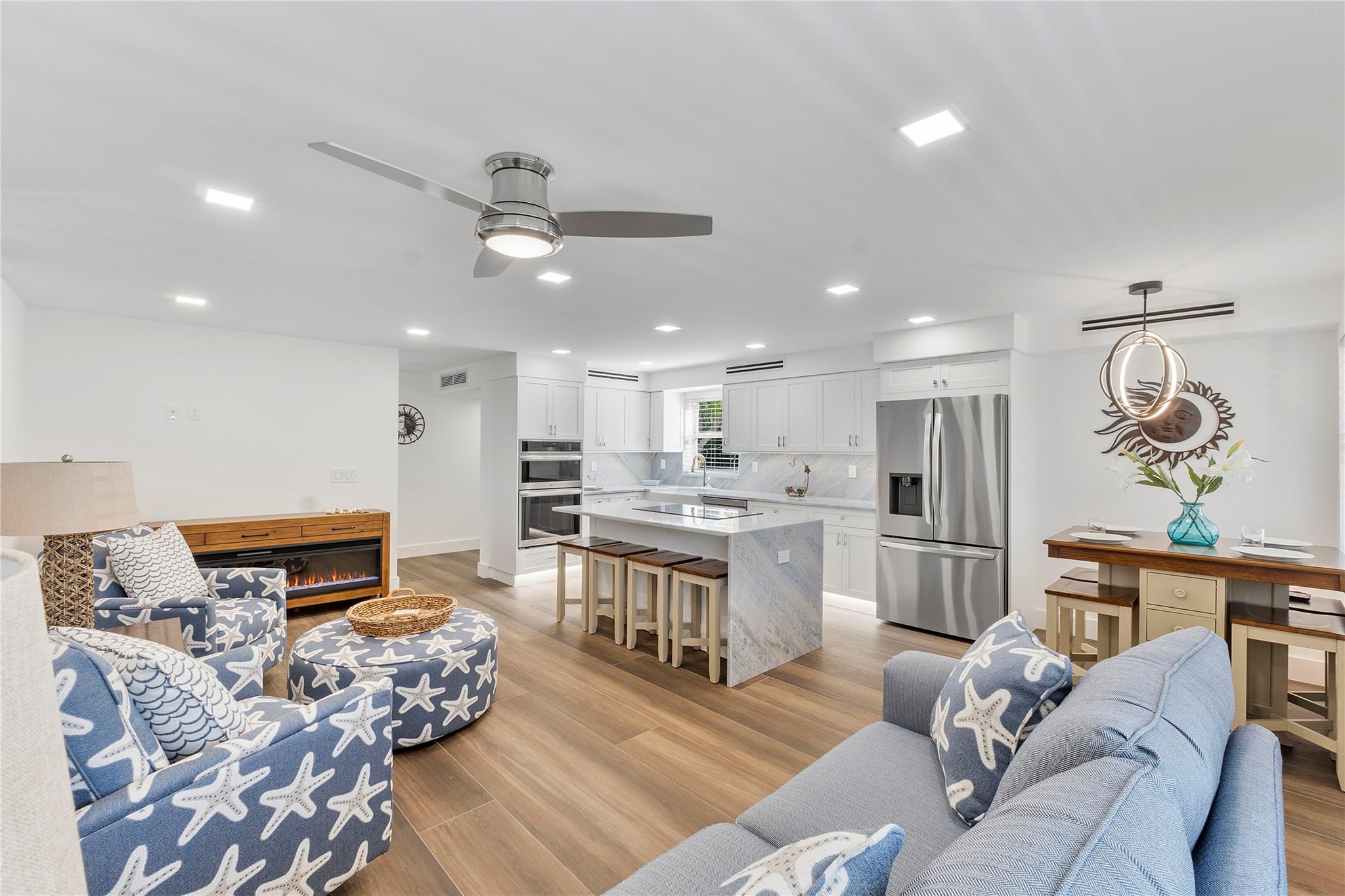 CROWN COLONY CLUB CONDO - Residential