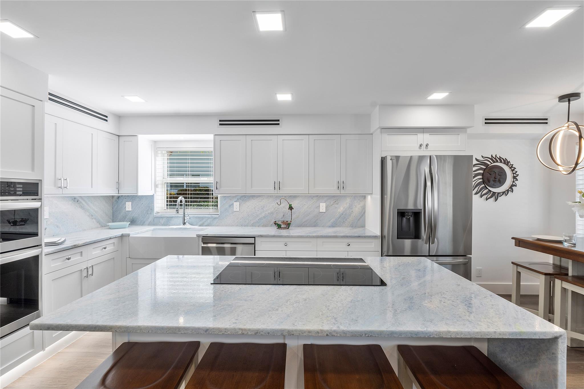 CROWN COLONY CLUB CONDO - Residential