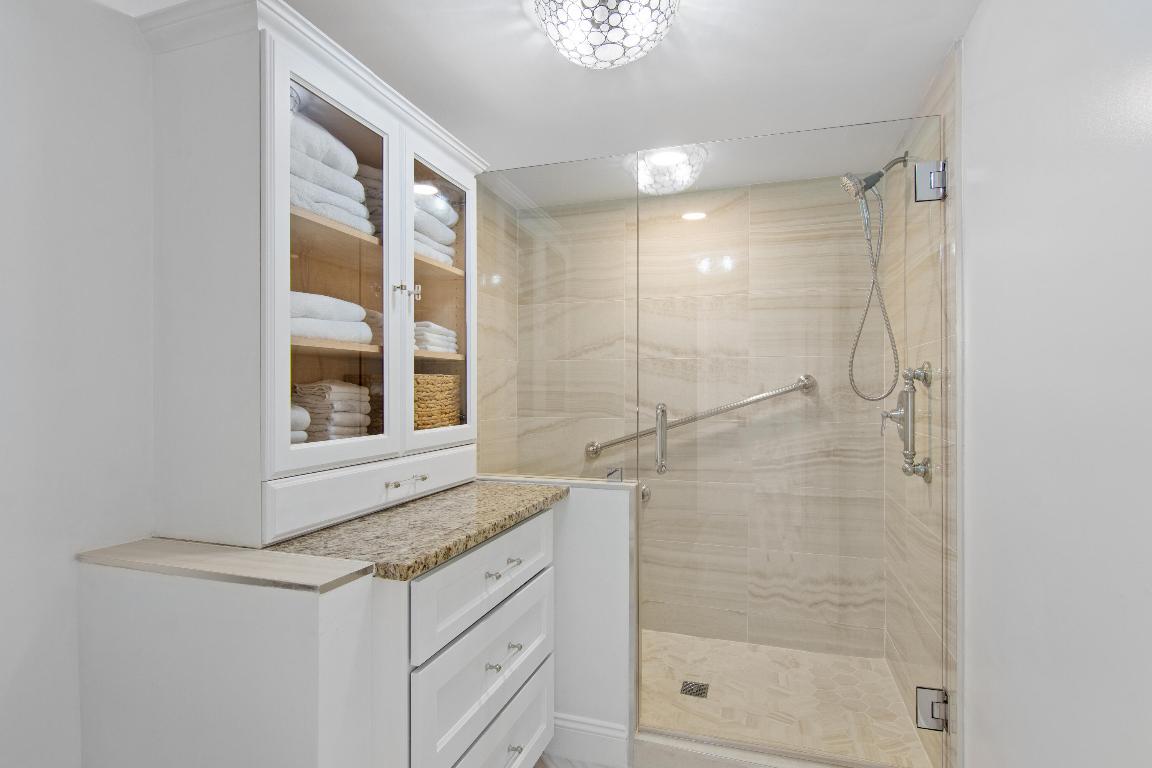 The Miramar II - Residential