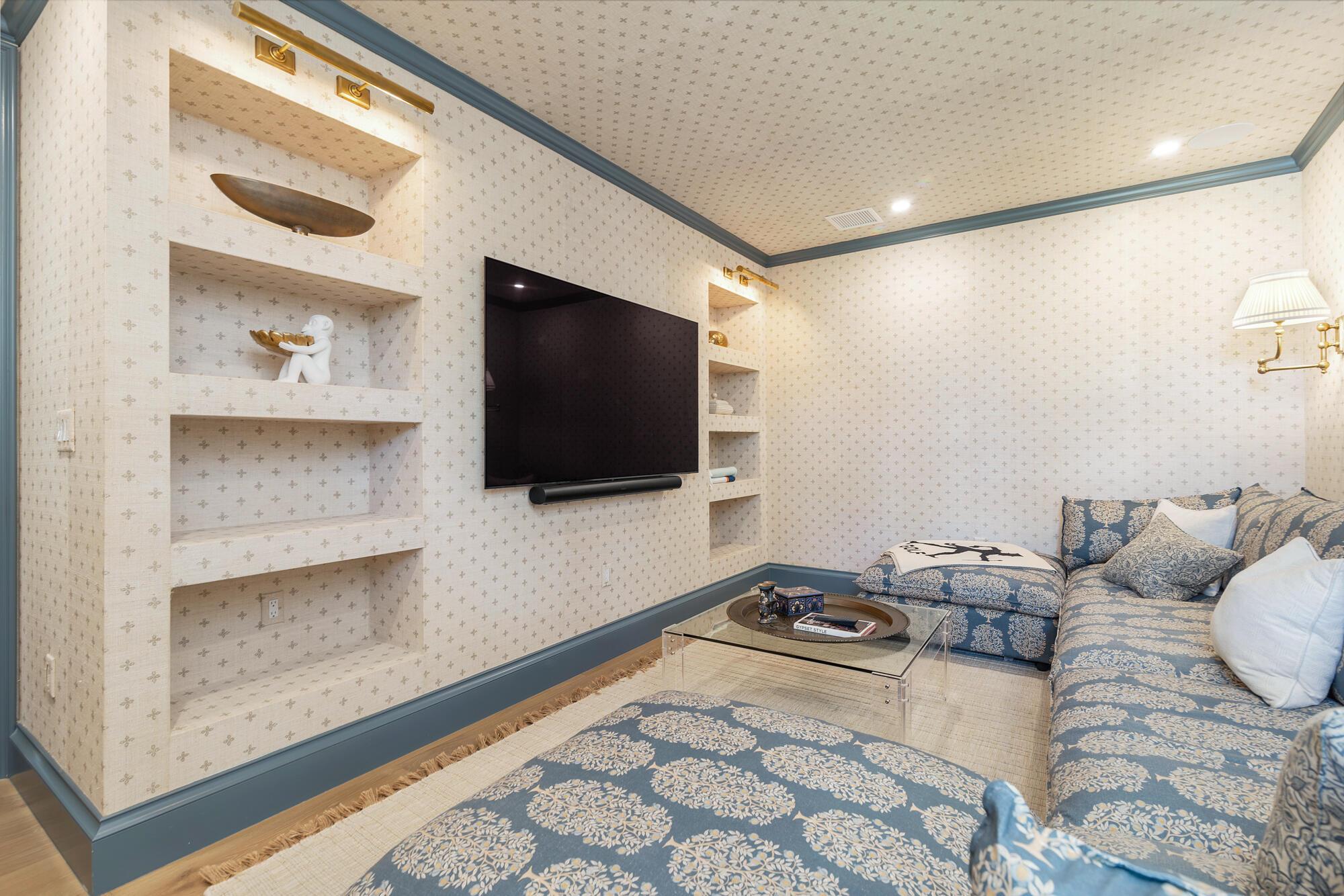 LAKEWOOD - Residential