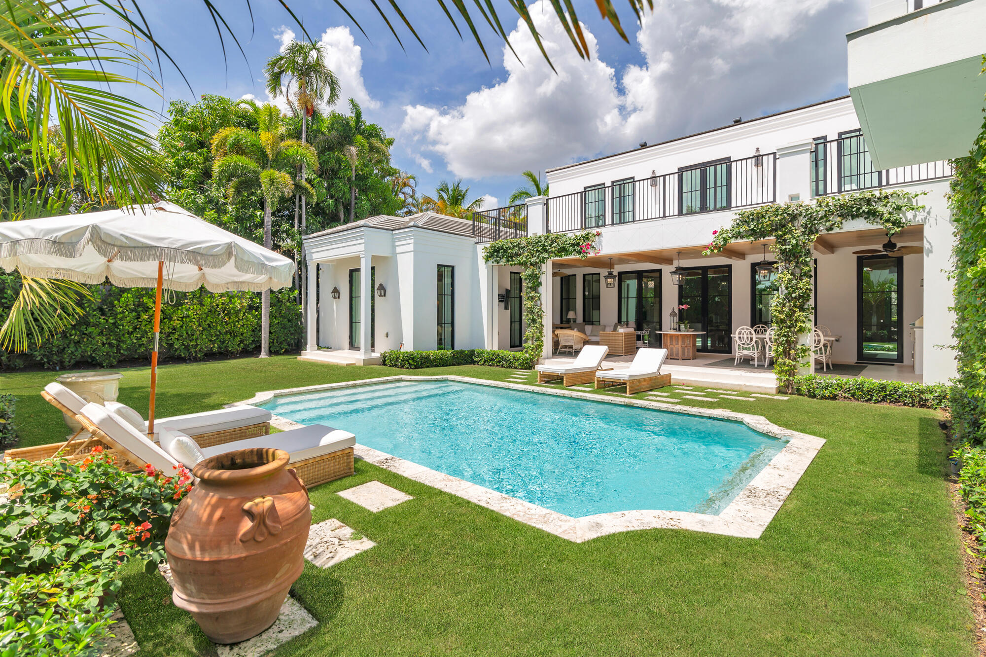 LAKEWOOD - Residential