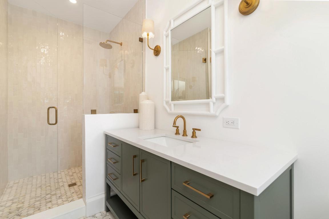 LAKEWOOD - Residential