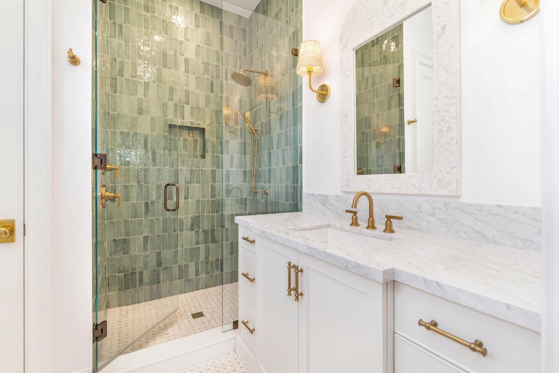 LAKEWOOD - Residential