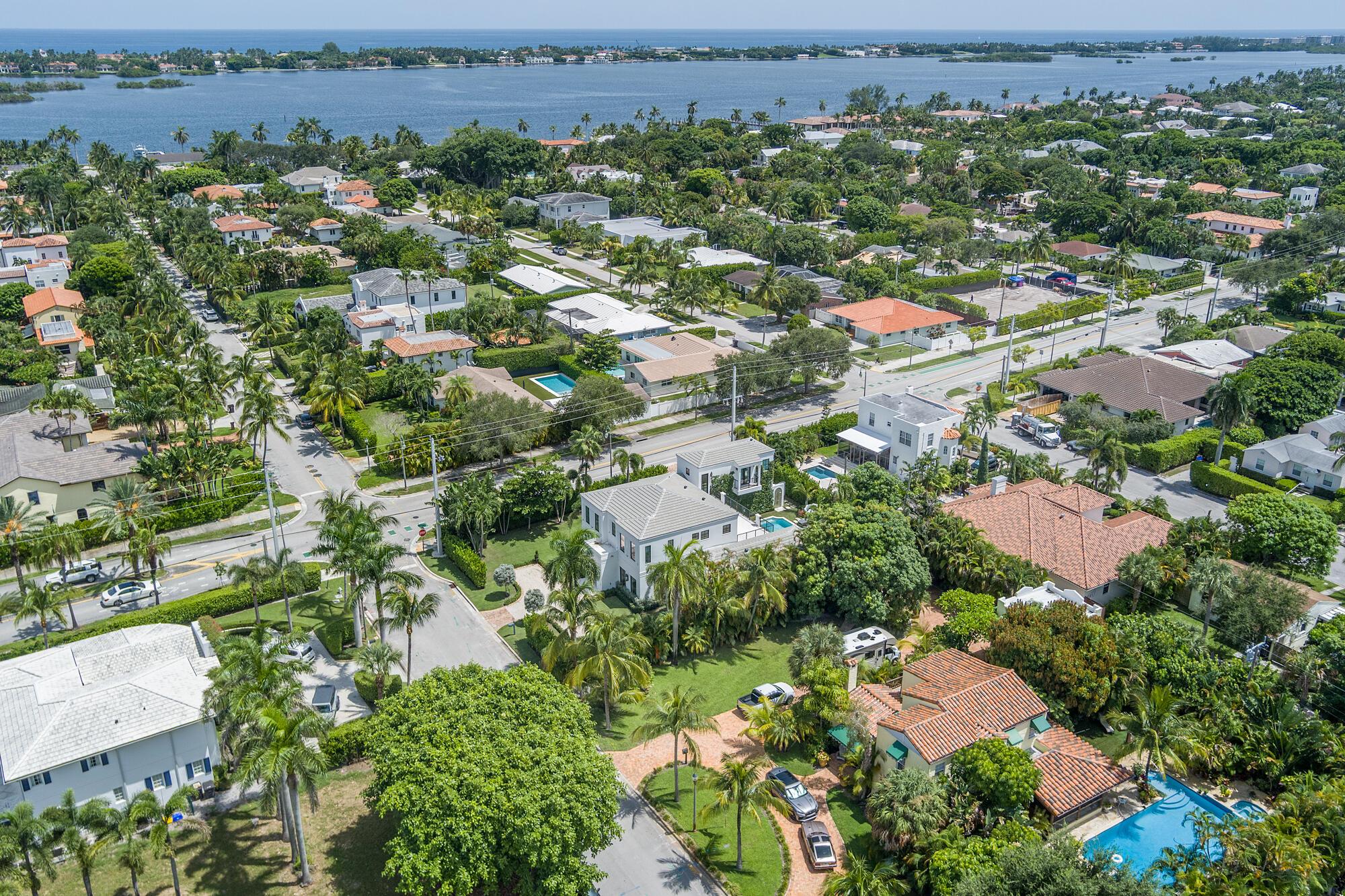 LAKEWOOD - Residential