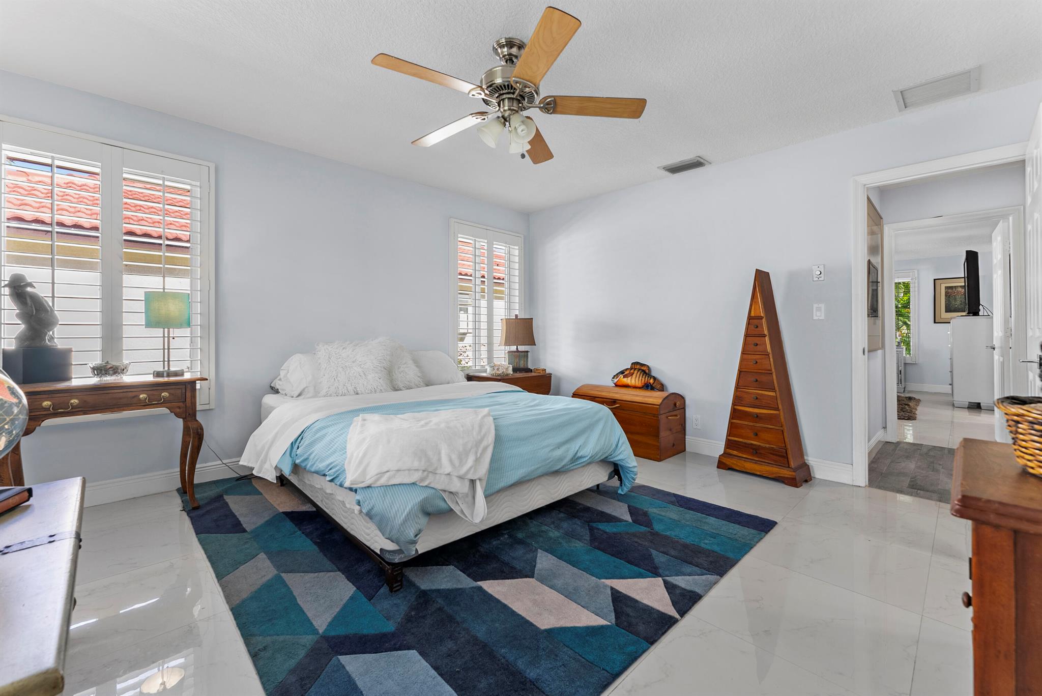 KNOB HILL - Residential