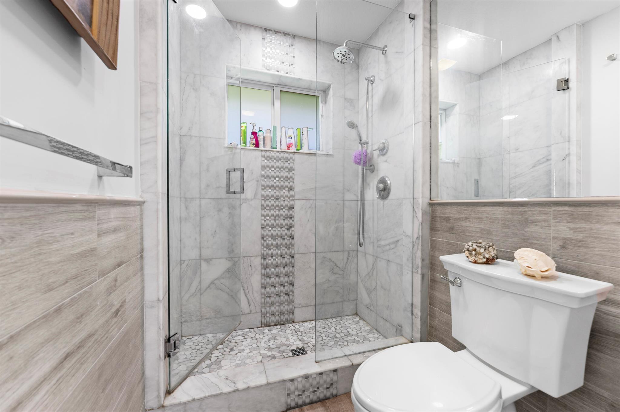 KNOB HILL - Residential