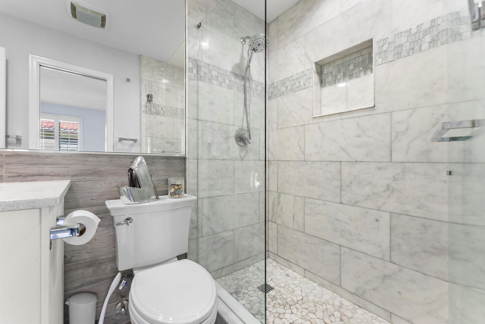 KNOB HILL - Residential