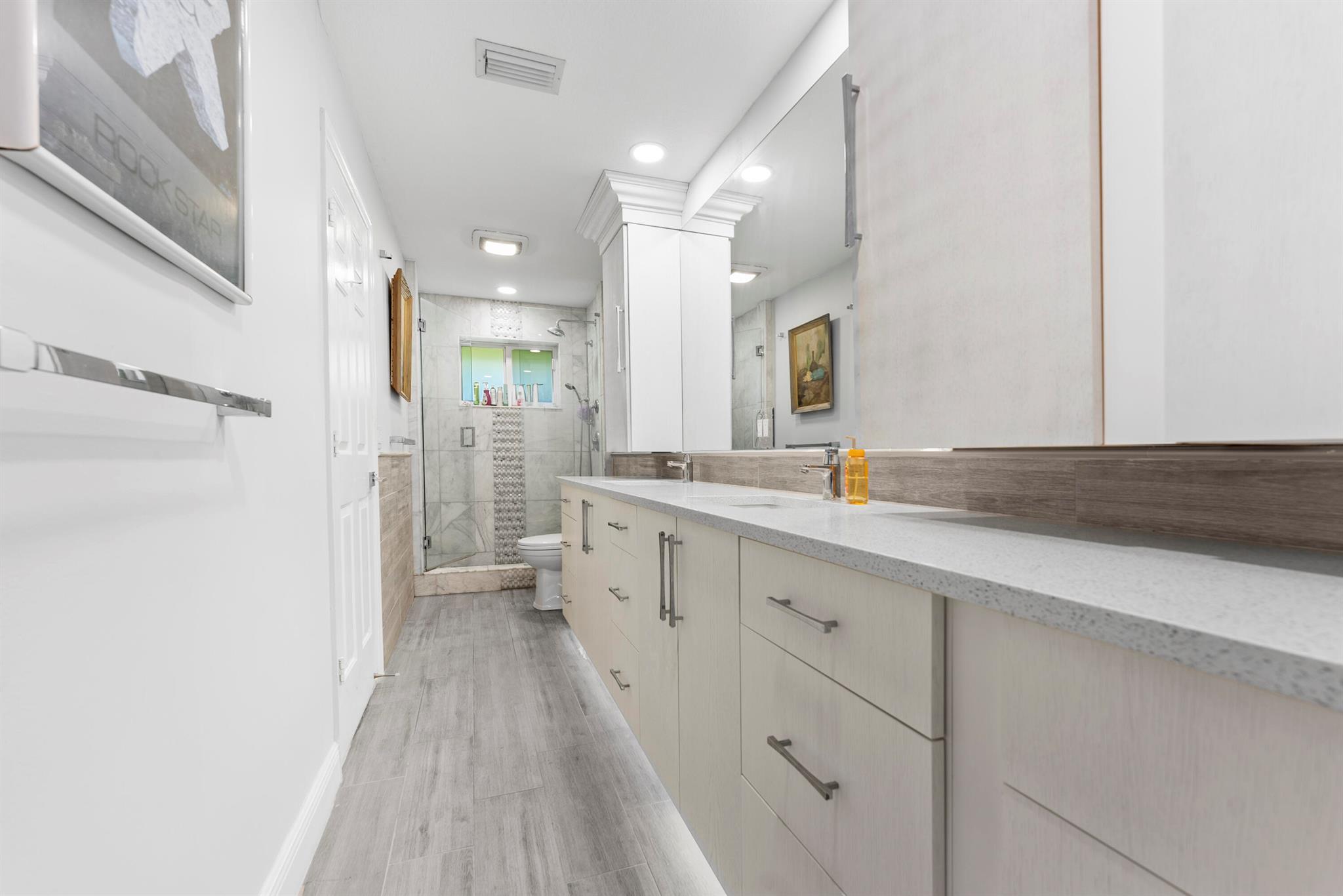 KNOB HILL - Residential