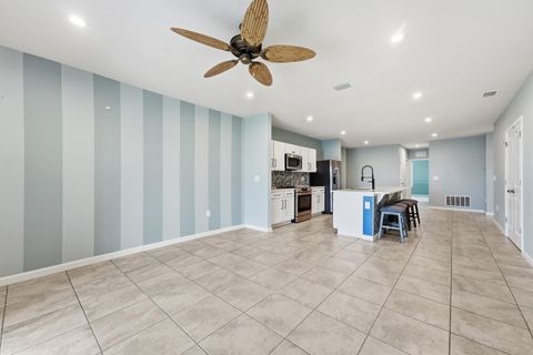 Tiny photo for 812 Persimmon Place, Fort Pierce, FL 34981 (MLS # B26015026)