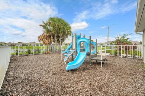 Tiny photo for 812 Persimmon Place, Fort Pierce, FL 34981 (MLS # B26015026)
