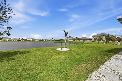 Tiny photo for 812 Persimmon Place, Fort Pierce, FL 34981 (MLS # B26015026)