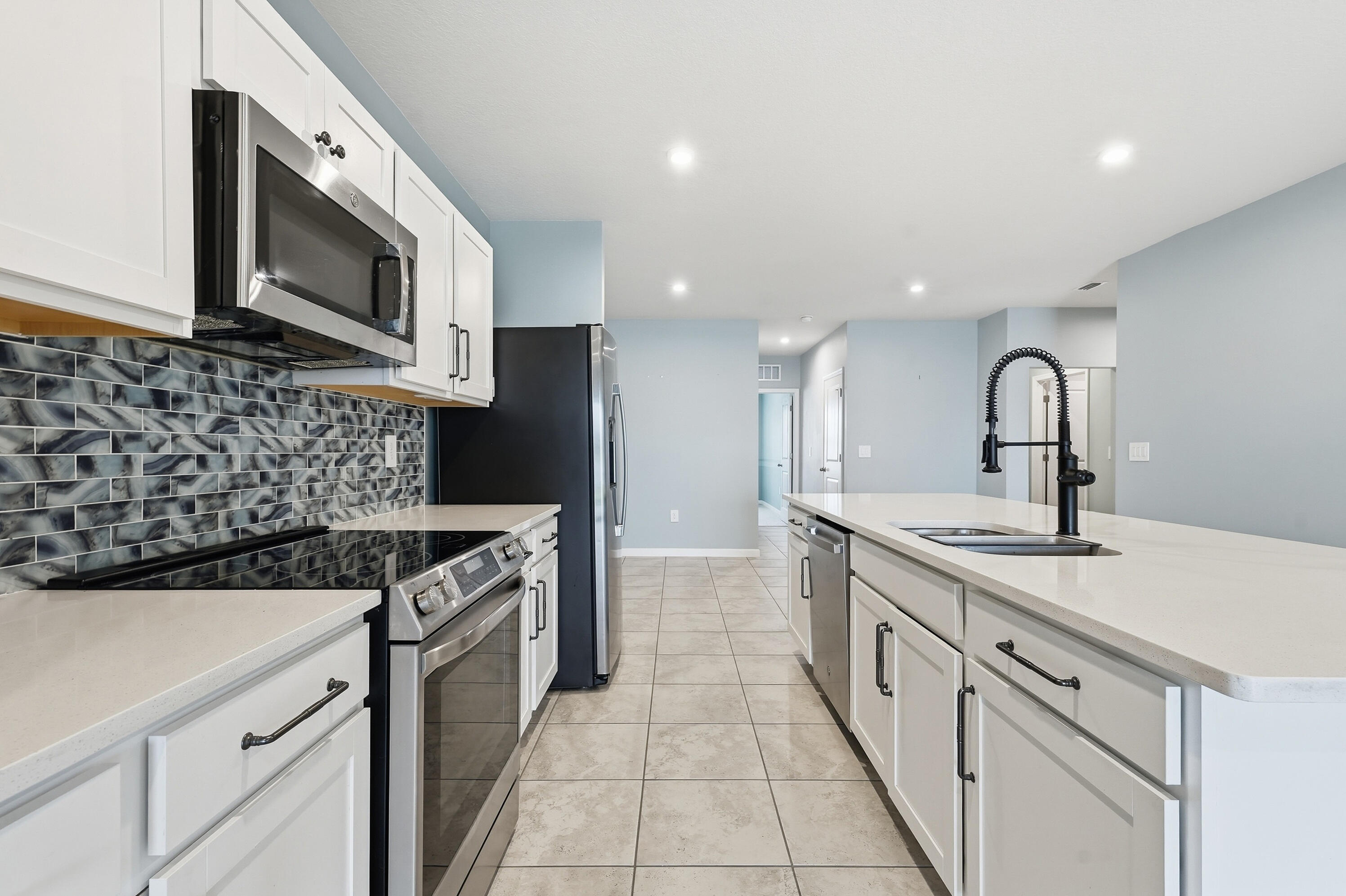 AVALON CROSSING - Residential