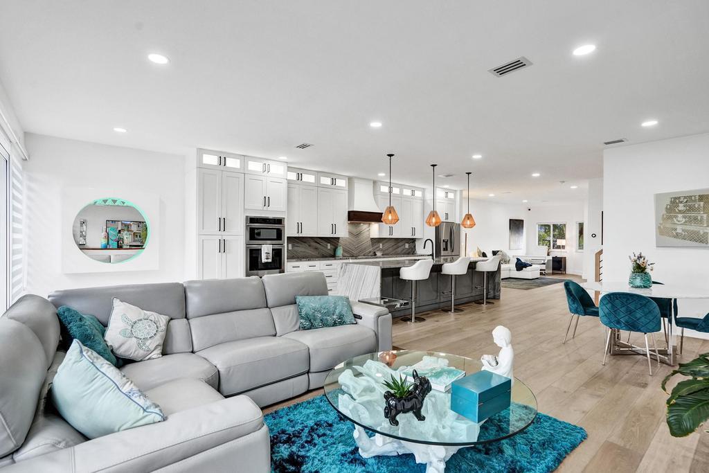 PLUM AT BOCA POINTE CONDOS ONE THRU 15 FILED IN OR - Residential